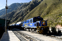 Train ride to Machu Picchu along the Urubamba River